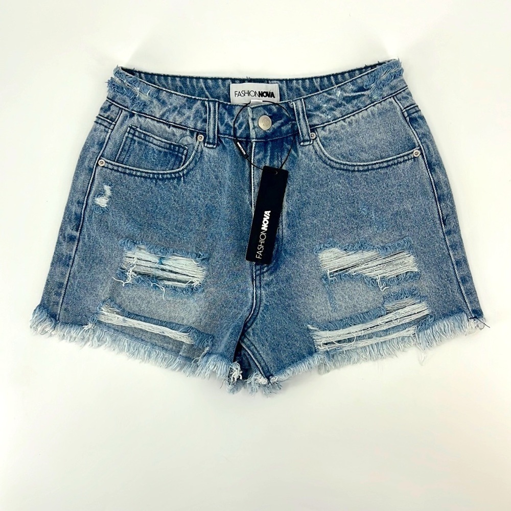 Fashion, nova highways, distressed, denim shorts SZ 5